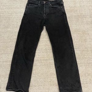 Luxury black jeans with NO RIPS. Perfect for every season with anyone, anywhere.